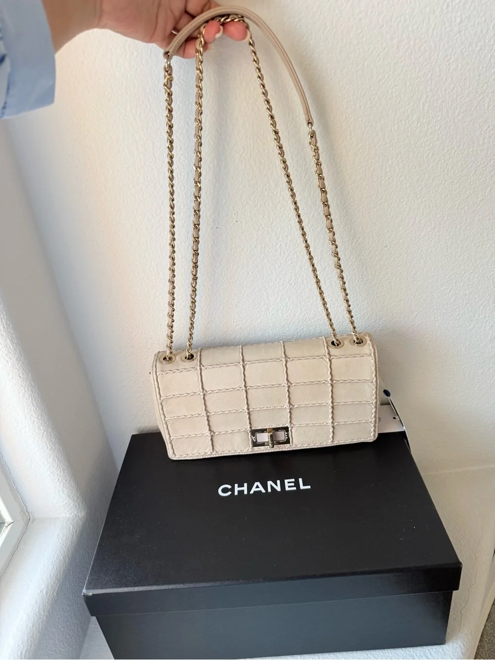 CHANEL 2016 Chocolate Bar Reissue Flap Bag Beige Gold HW Full Set